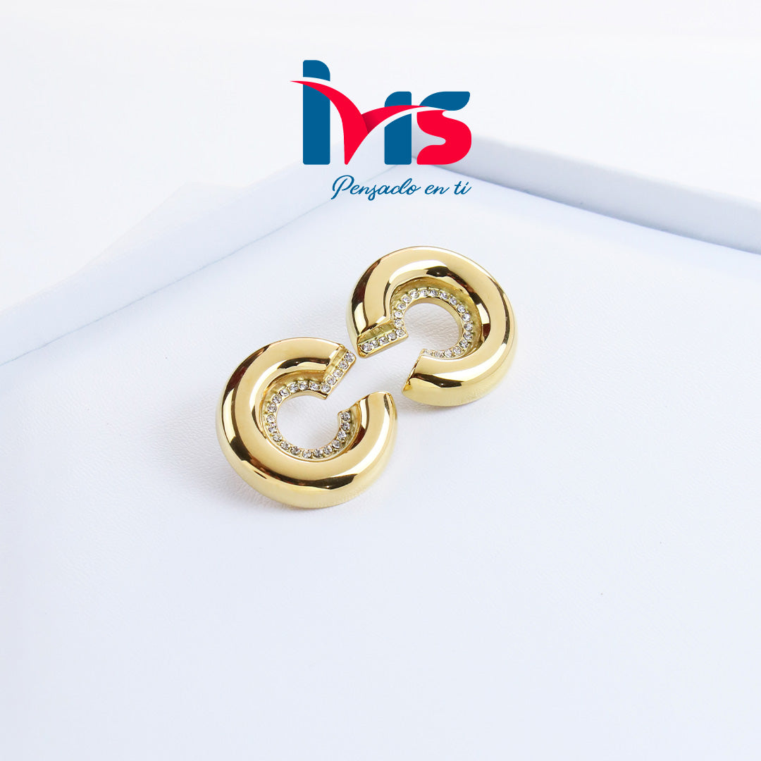 Aretes Dorados Tipo Aro Abierto con Cristales – Acero 316L Premium, Enchapado en Oro con Recubrimiento PVD | Ivis Ecuador