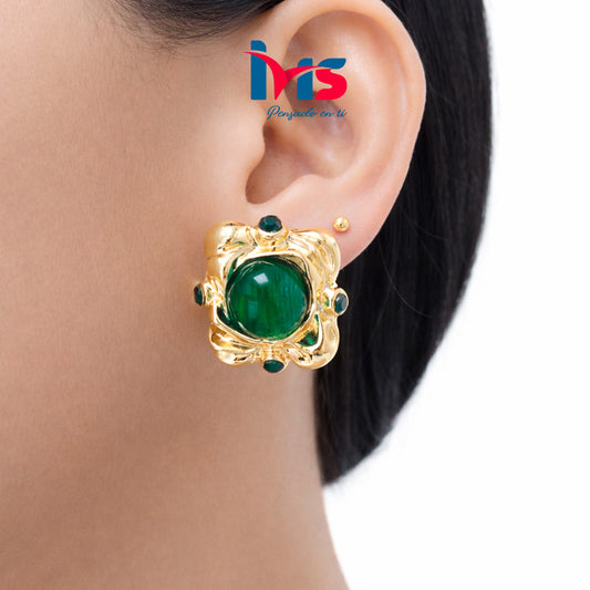 Aretes Elegantes Dorados con Piedra Verde – Estilo Clásico Premium.