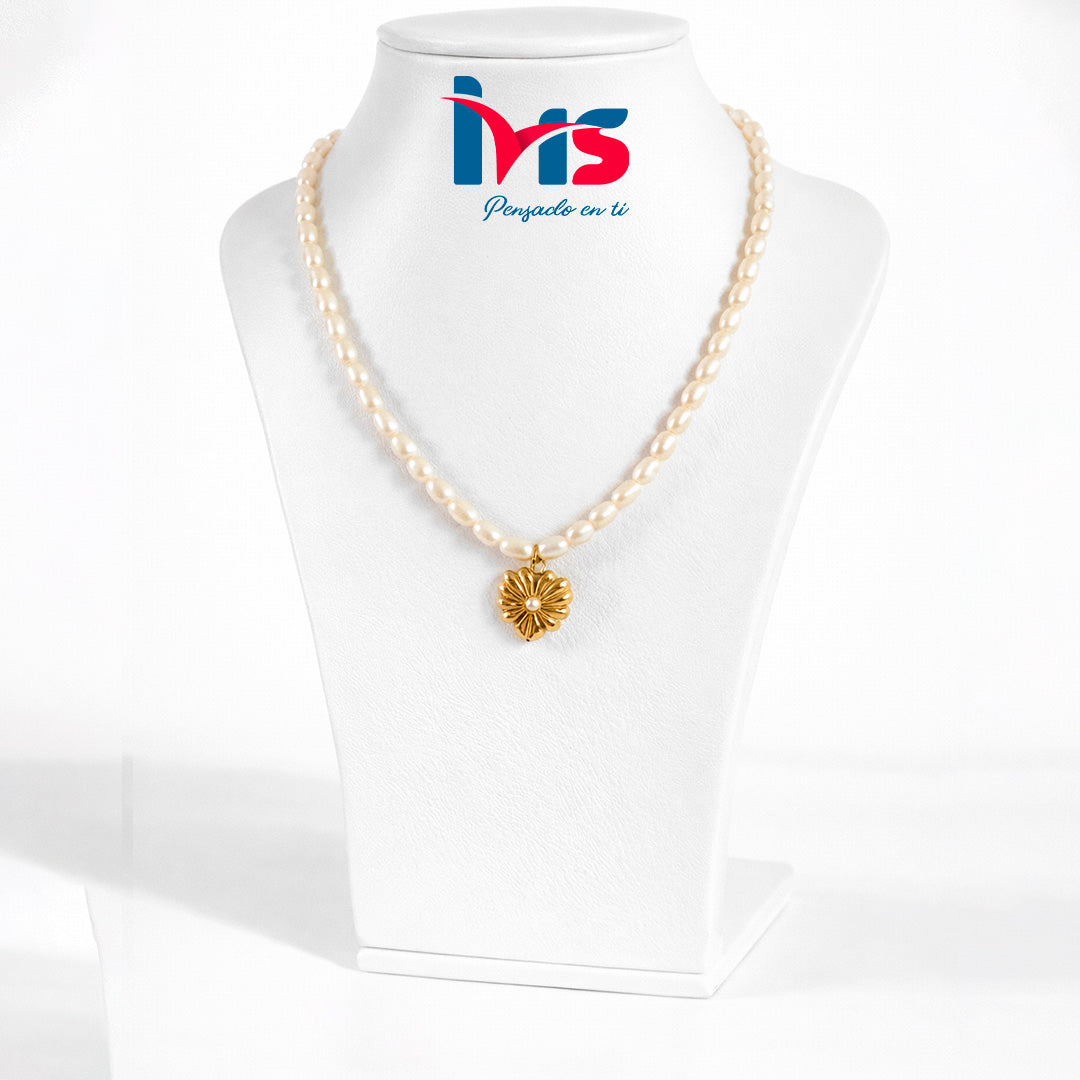 ✨ Collar de Perlas Naturales con Dije Floral – Acero Quirúrgico 316L Enchapado en Oro 18K Waterproof