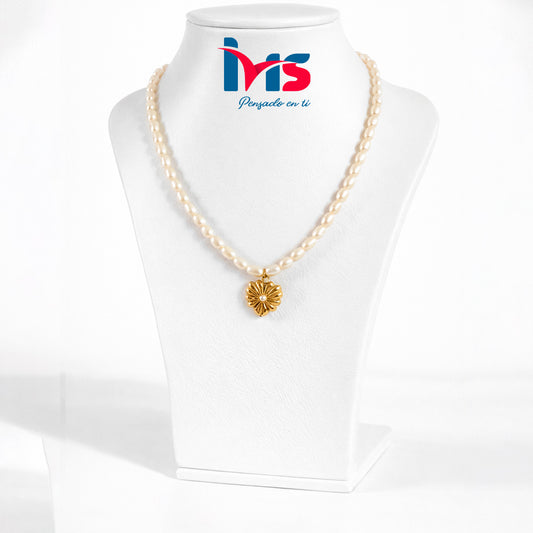 ✨ Collar de Perlas Naturales con Dije Floral – Acero Quirúrgico 316L Enchapado en Oro 18K Waterproof