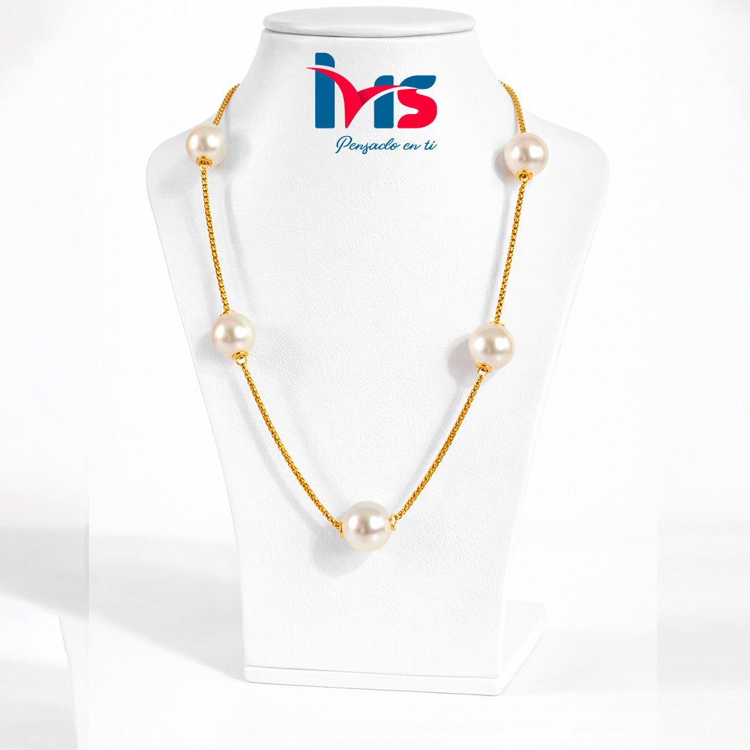 Collar Corbatero con Perlas – Elegancia Atemporal- Acero Quirúrgico 316L Waterproof.