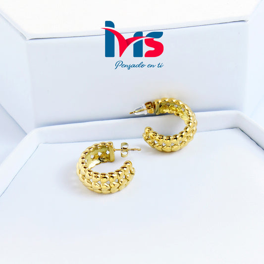 Aretes Dorados Tipo Aro Grueso Texturizado – Acero Inoxidable 304 Waterproof.