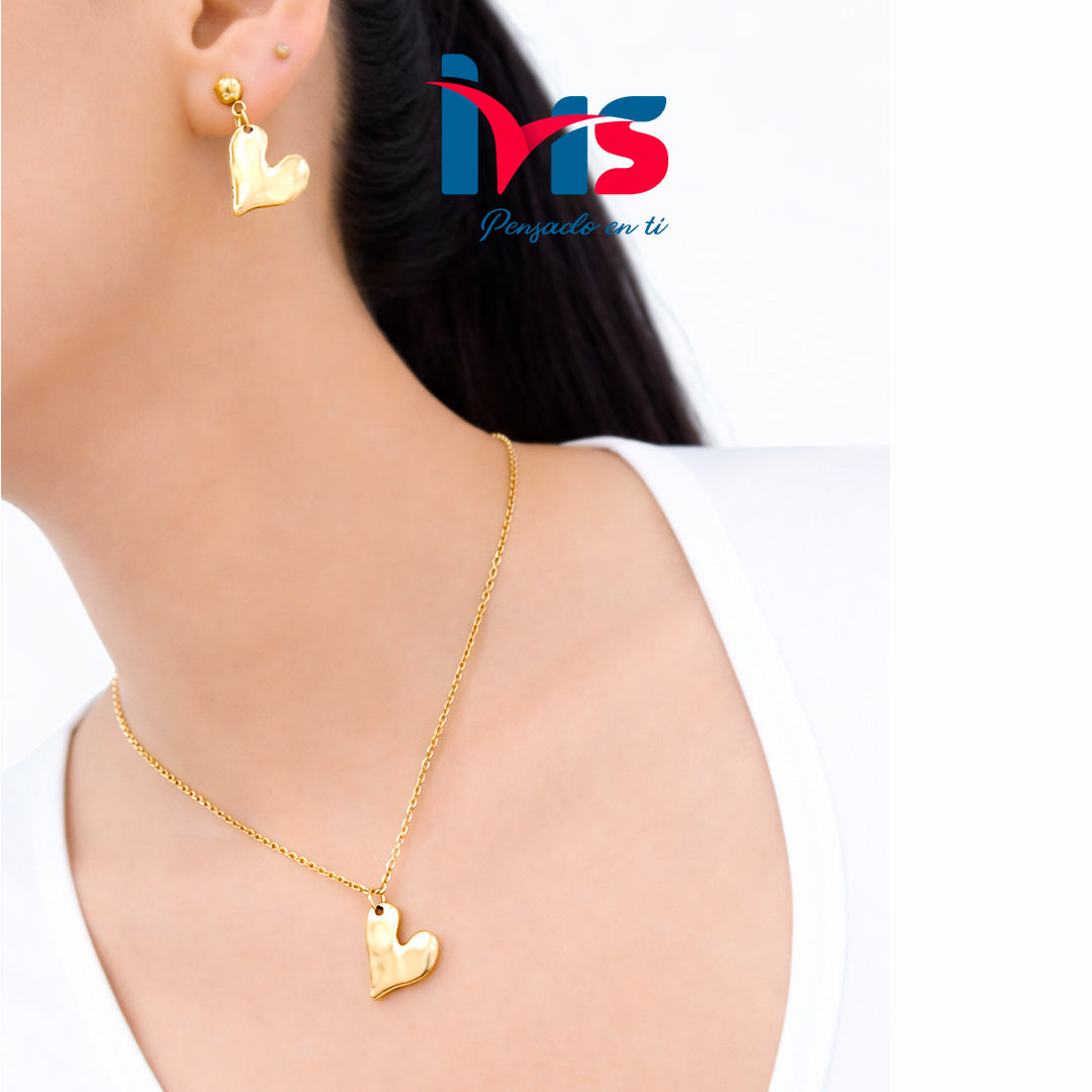 Set de Collar y Aretes Corazón en Acero Inoxidable Dorado