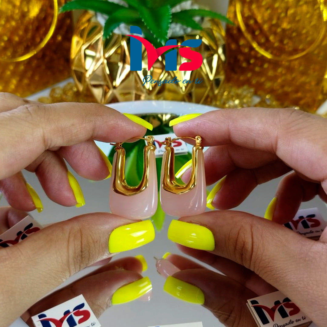 Aretes Dorados con Detalle Rosa Translúcido – Acero Quirúrgico 316L Waterproof.