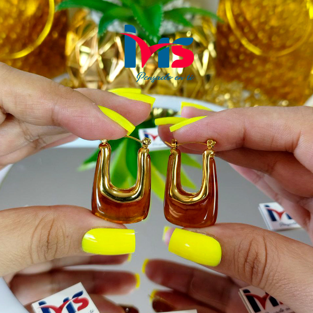 Aretes Dorados con Detalle Ámbar – Acero Quirúrgico 316L Waterproof.
